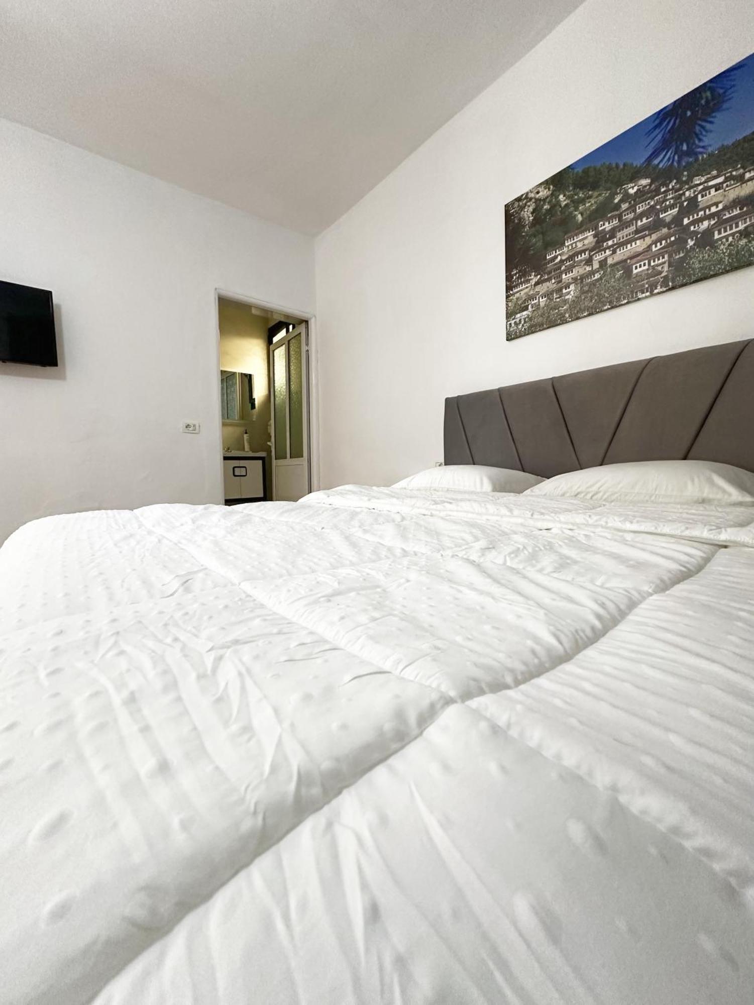 Hotel Villa Edis Берат Экстерьер фото